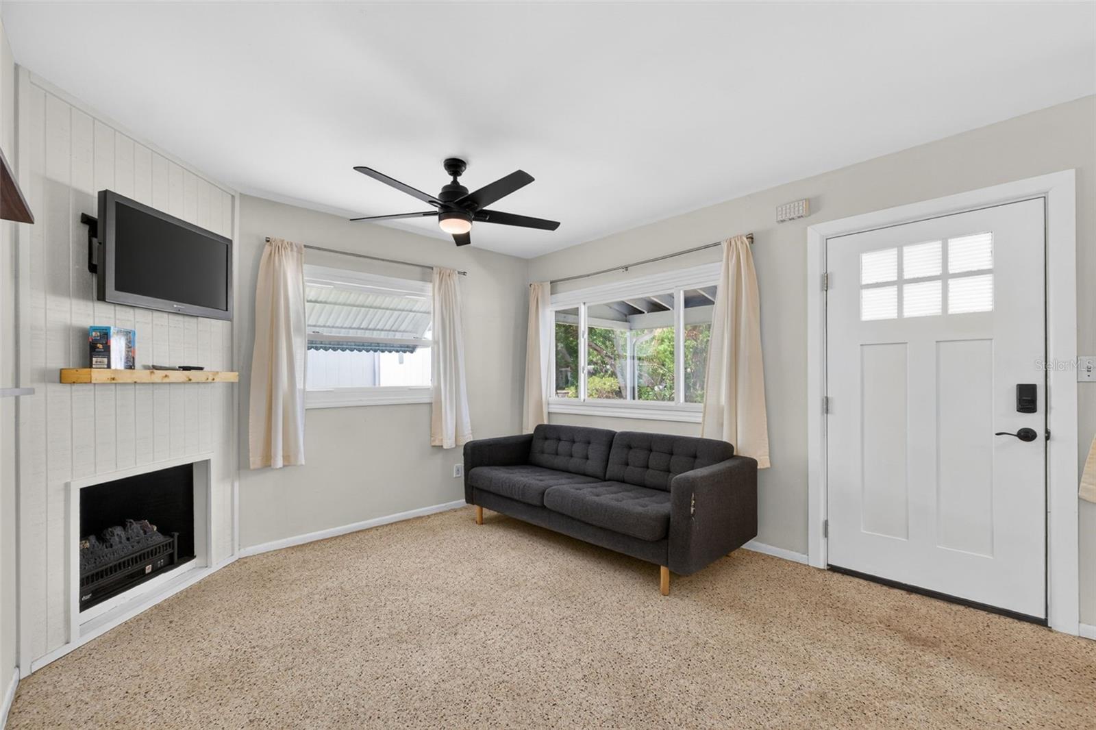 Image 4 of 30 For 5400 97th Terrace N