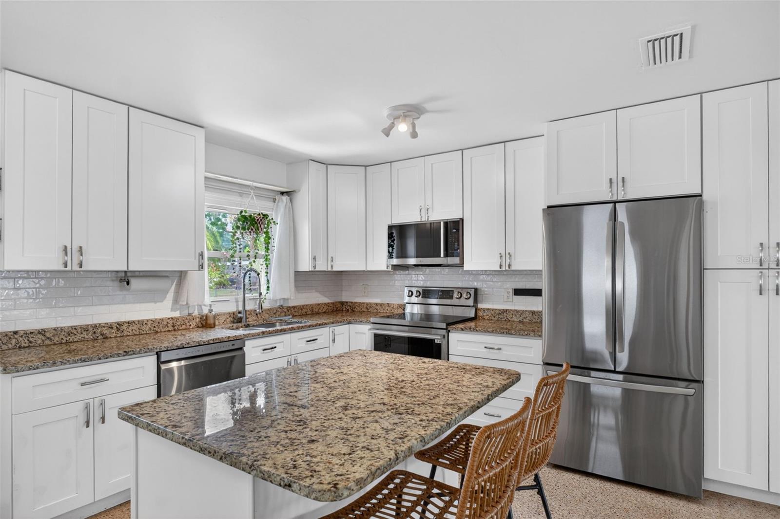 Image 7 of 30 For 5400 97th Terrace N