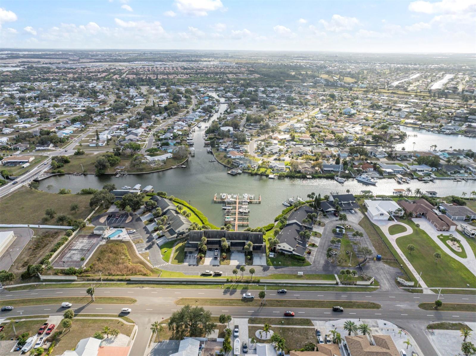 Image 12 of 72 For 634 Yardarm Drive