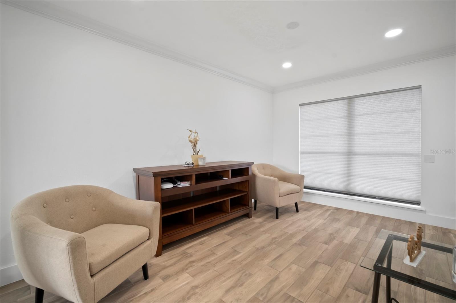 Image 37 of 72 For 634 Yardarm Drive