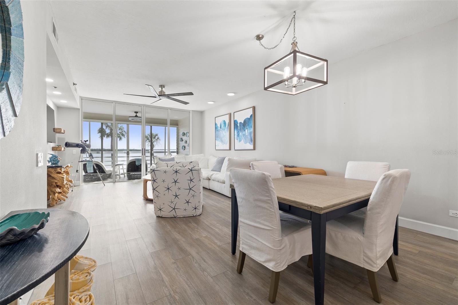 Image 6 of 27 For 615 Dream Island Place 210