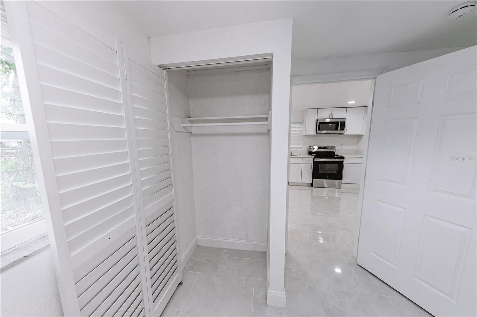 Image 10 of 23 For 902 Marshall Street