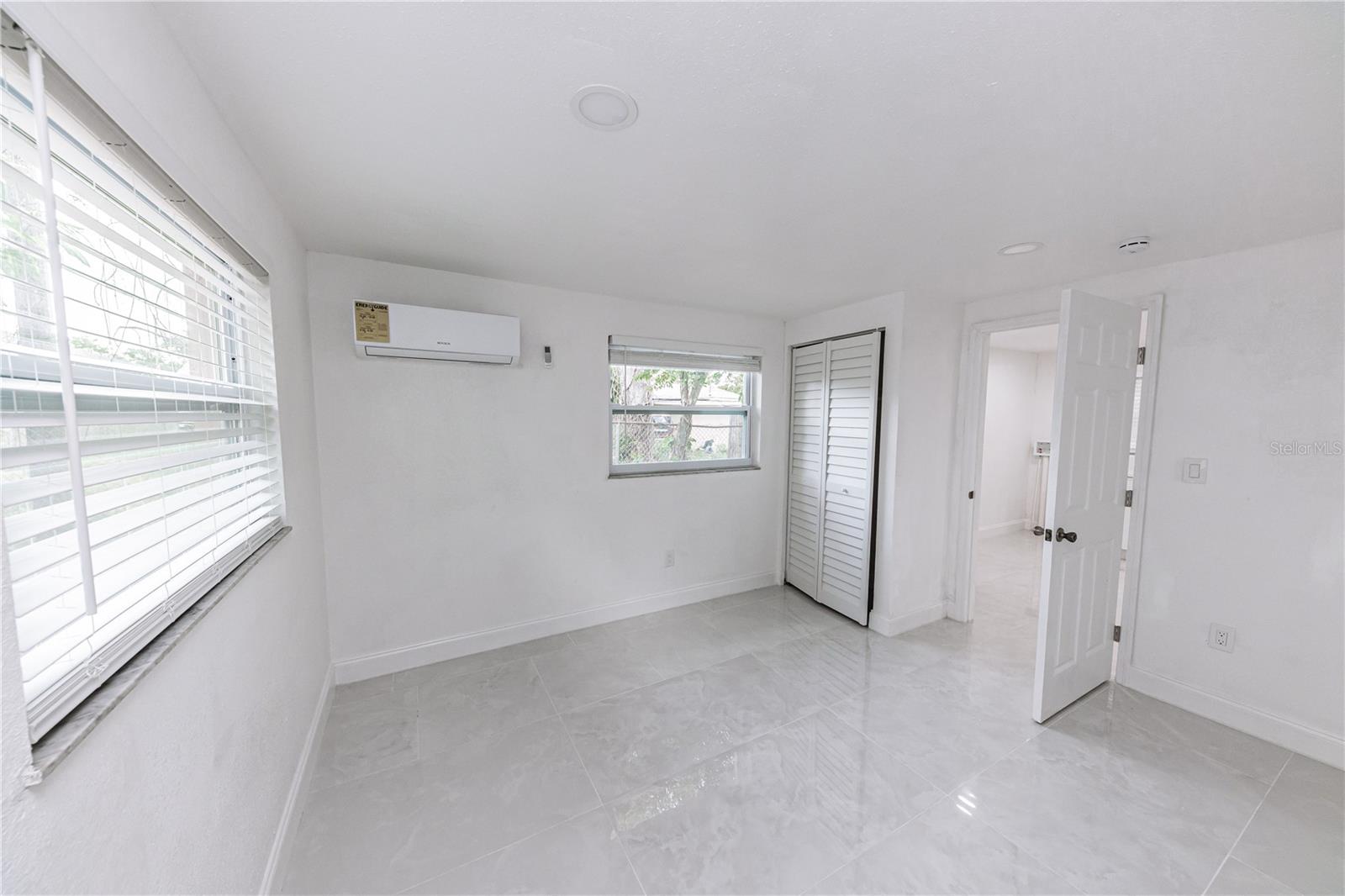Image 16 of 23 For 902 Marshall Street