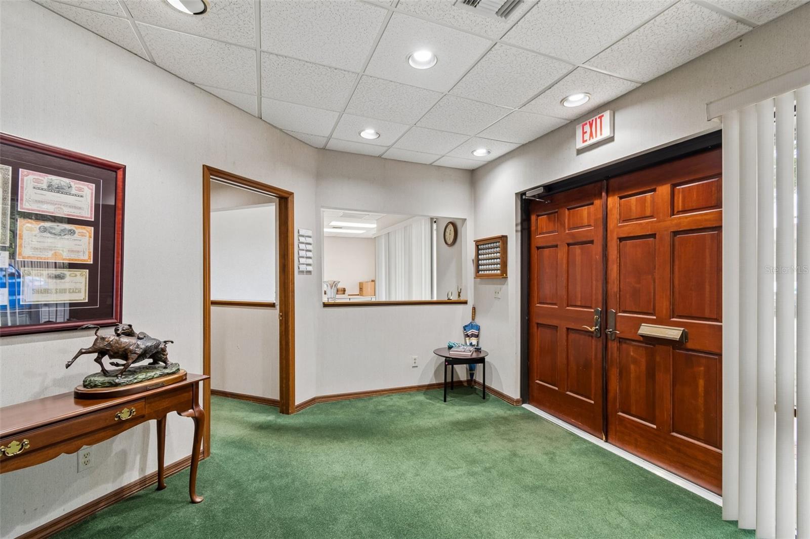 Image 13 of 28 For 611 Druid Road E 101-110