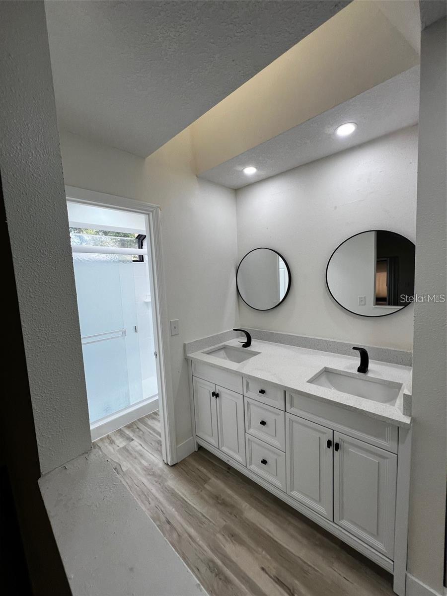 Image 14 of 23 For 339 Pembroke Lane S 228