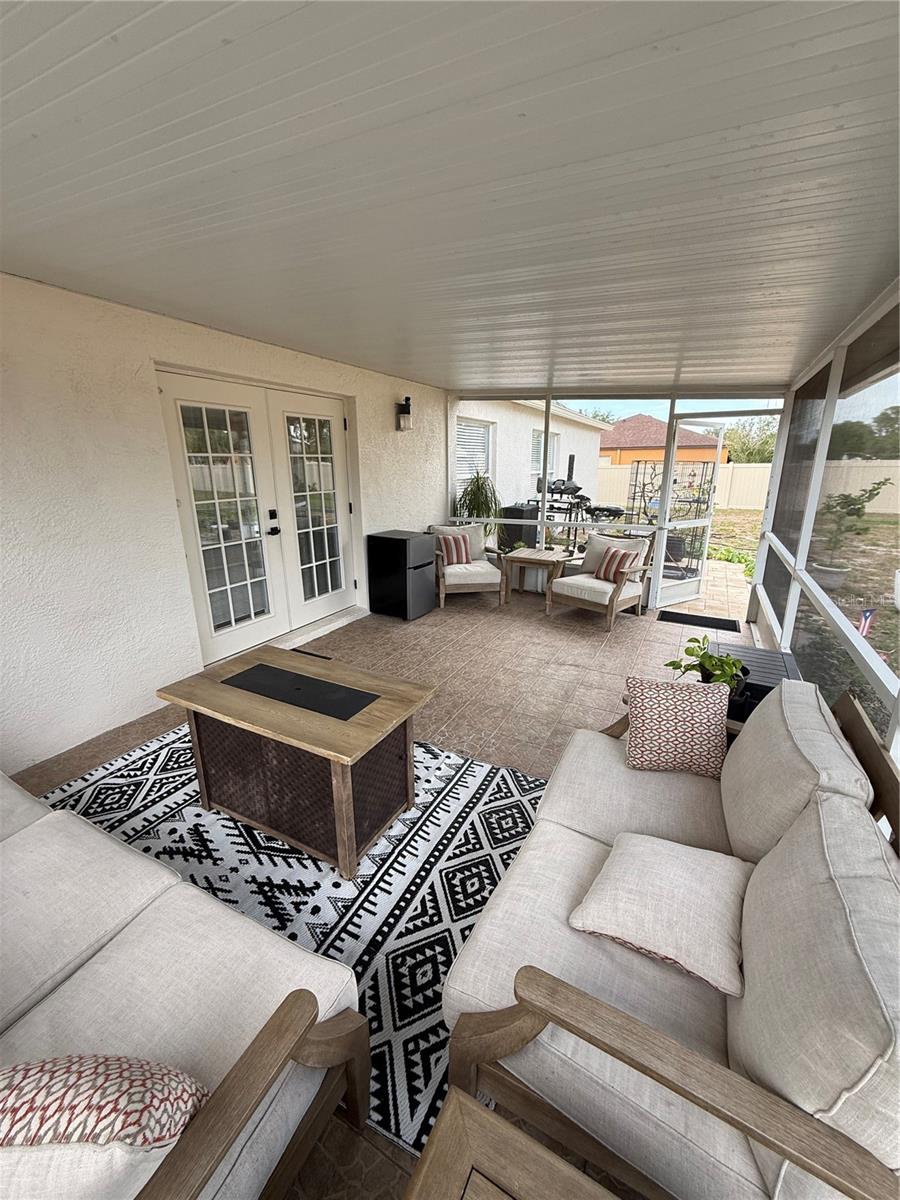 Image 32 of 38 For 12124 Colonial Estates Lane