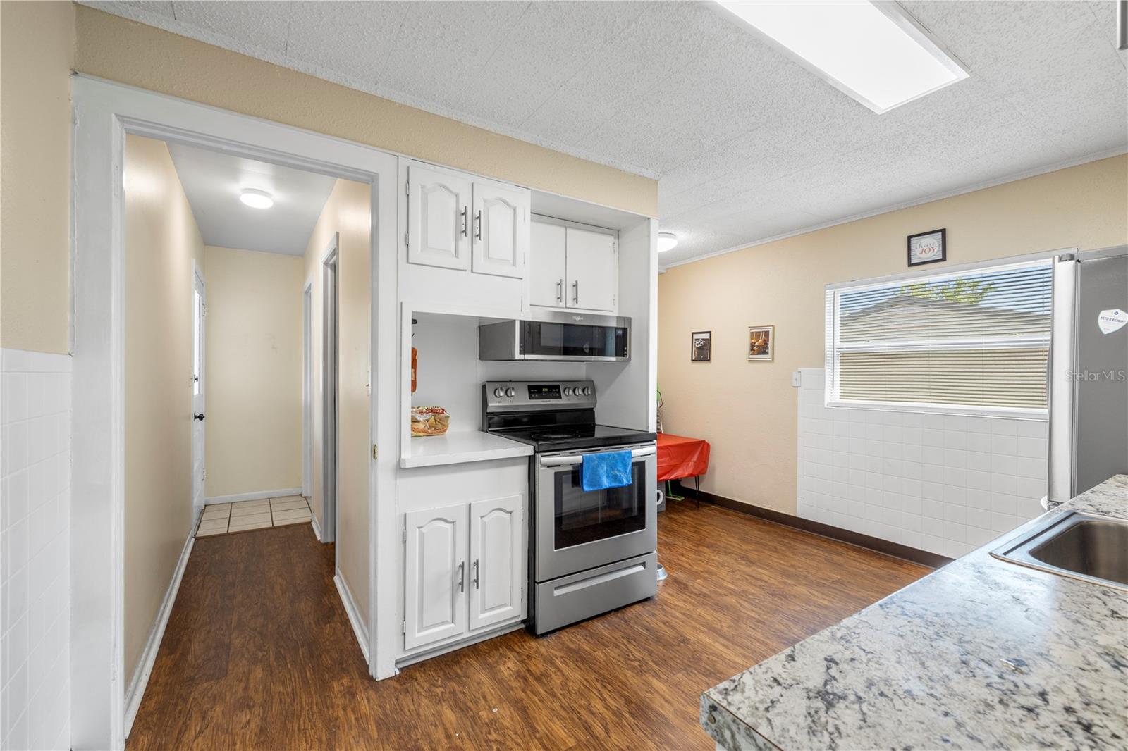 Listing photo id 25 for 4920 17th Street