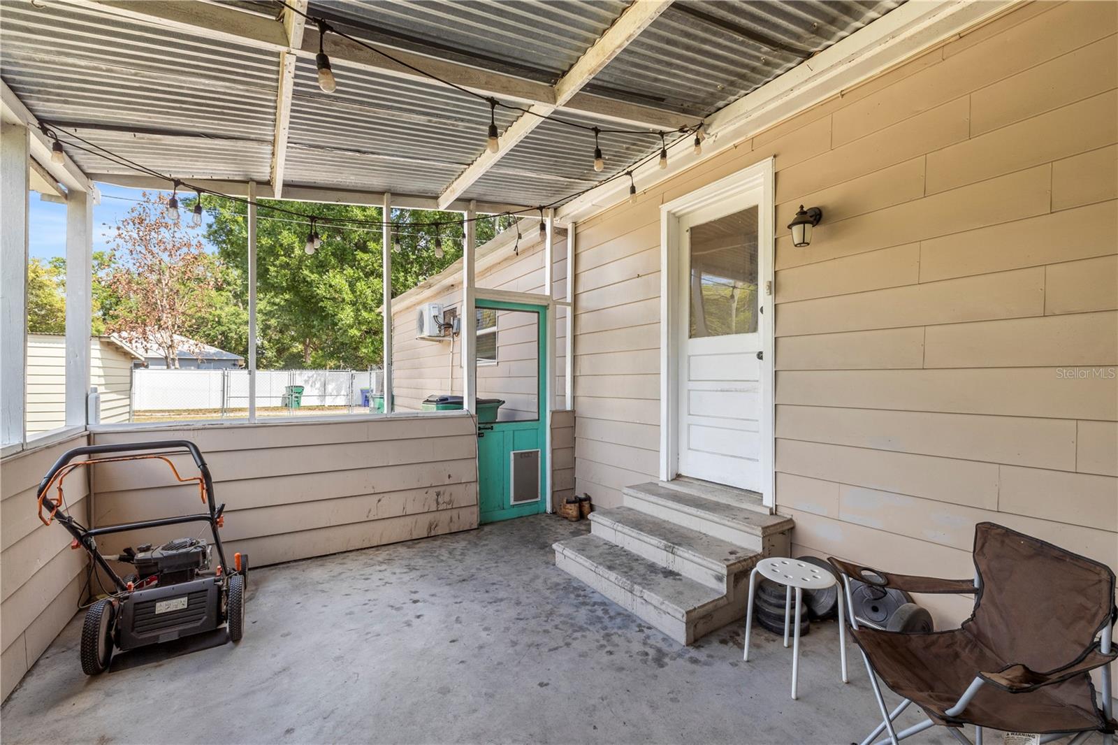 Listing photo id 32 for 4920 17th Street