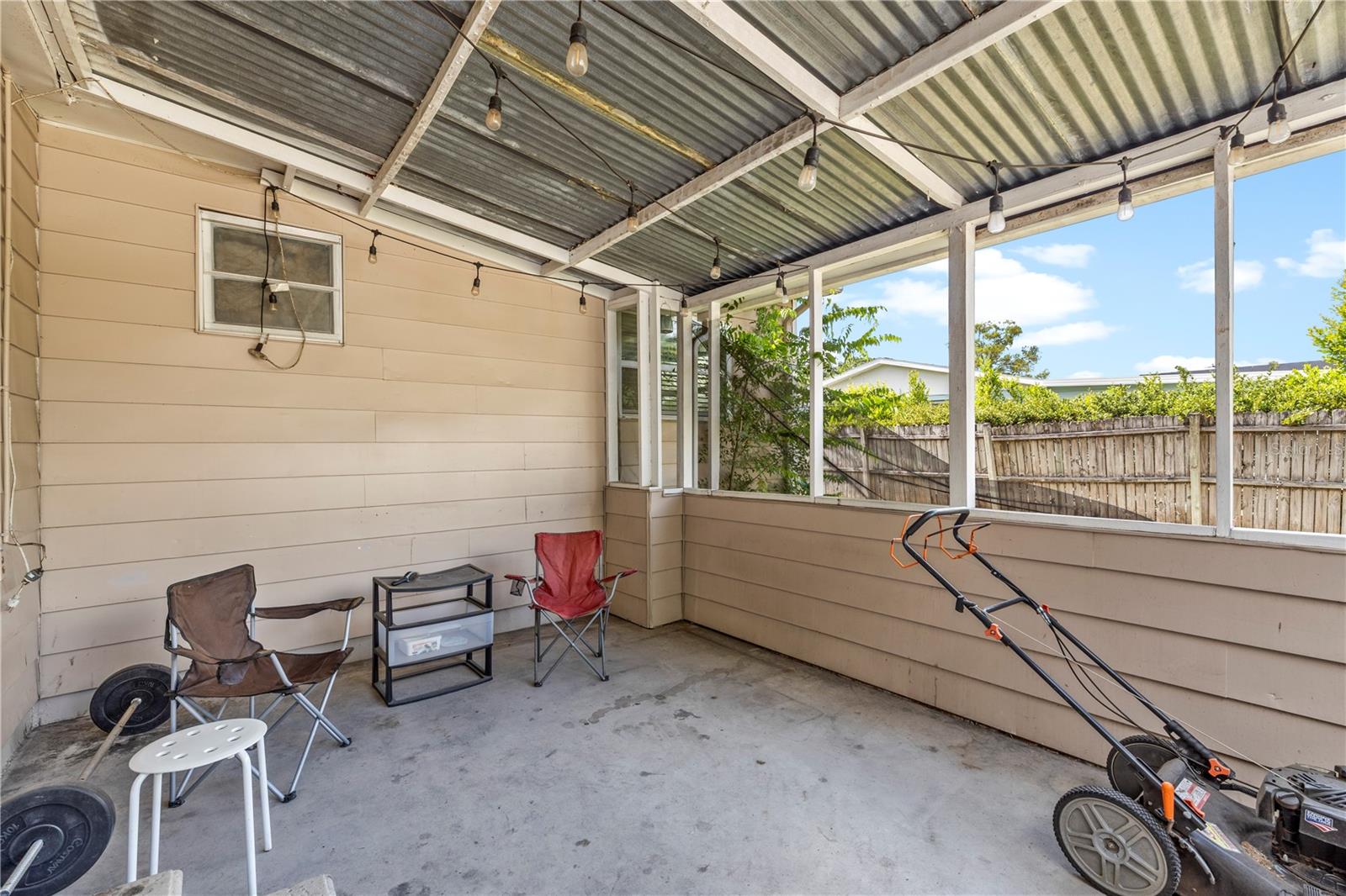 Listing photo id 33 for 4920 17th Street