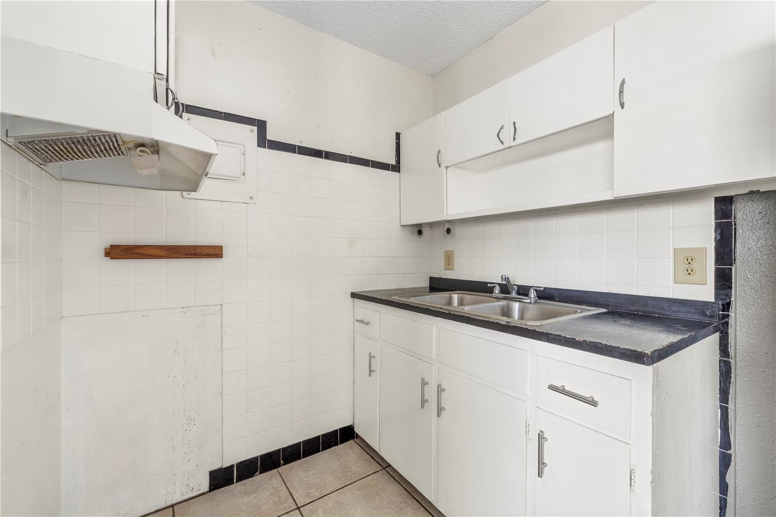 Listing photo id 49 for 4920 17th Street