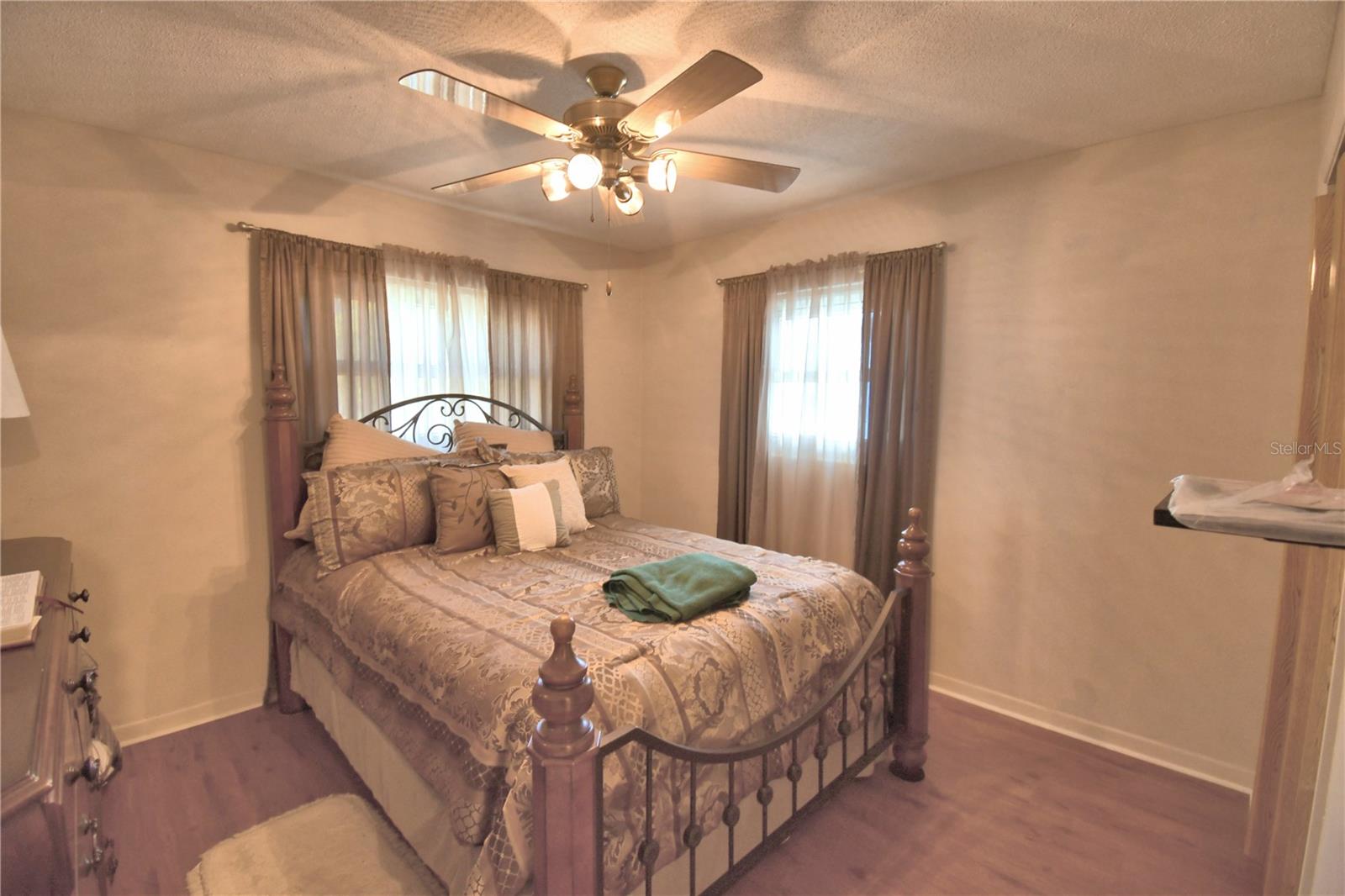 Image 39 of 62 For 2779 Robinwood Drive
