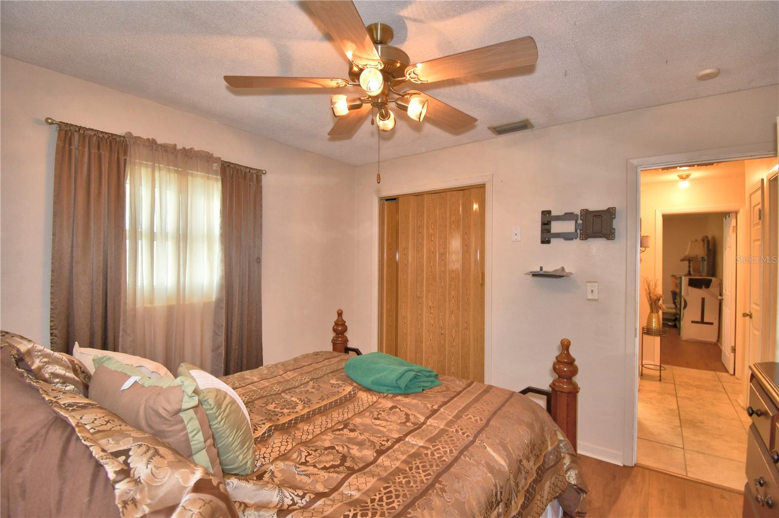 Image 42 of 62 For 2779 Robinwood Drive