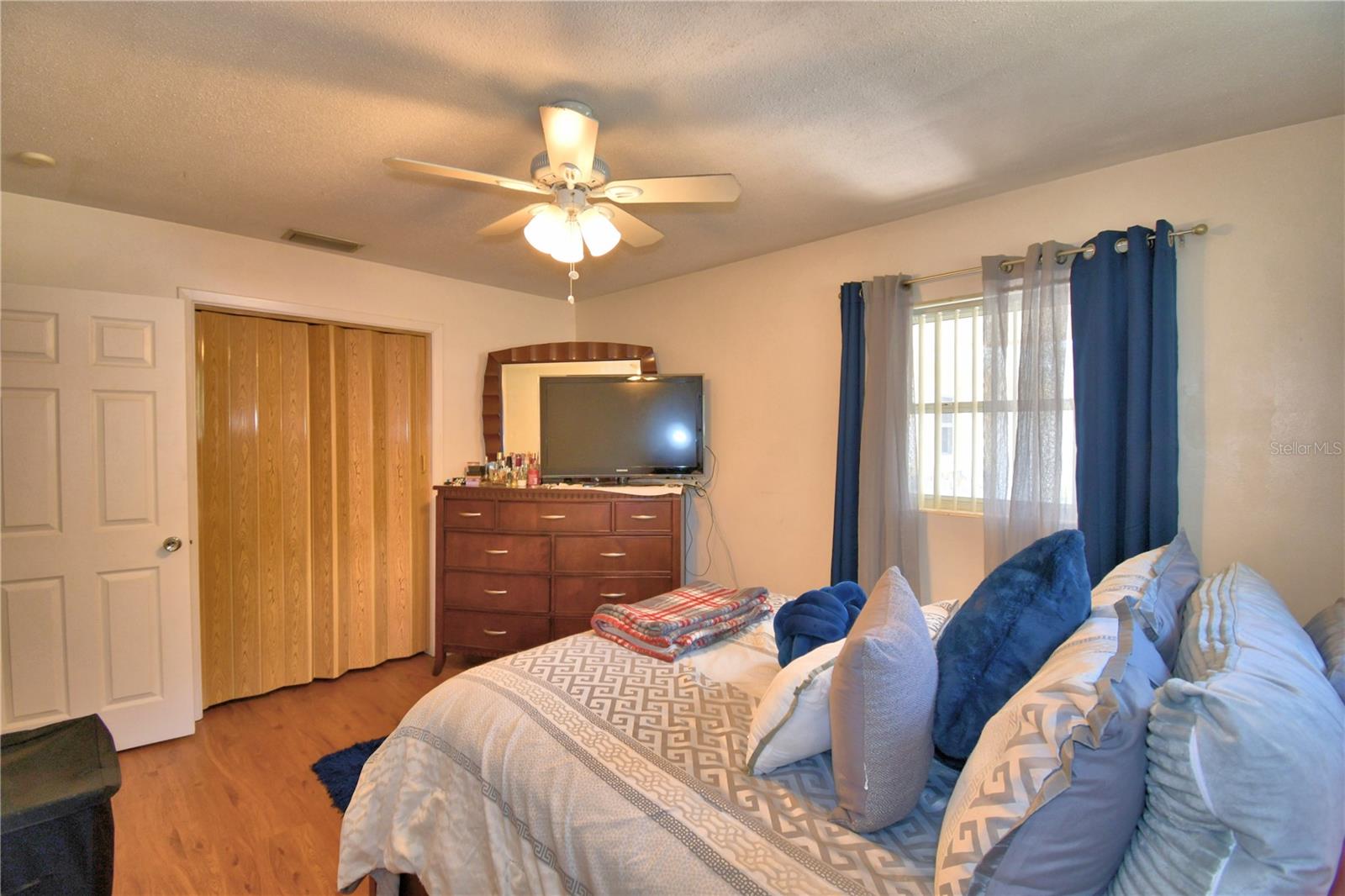 Image 43 of 62 For 2779 Robinwood Drive