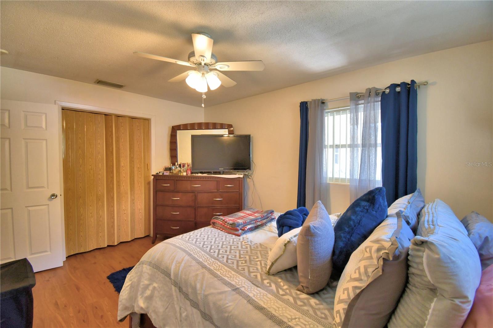 Image 47 of 62 For 2779 Robinwood Drive