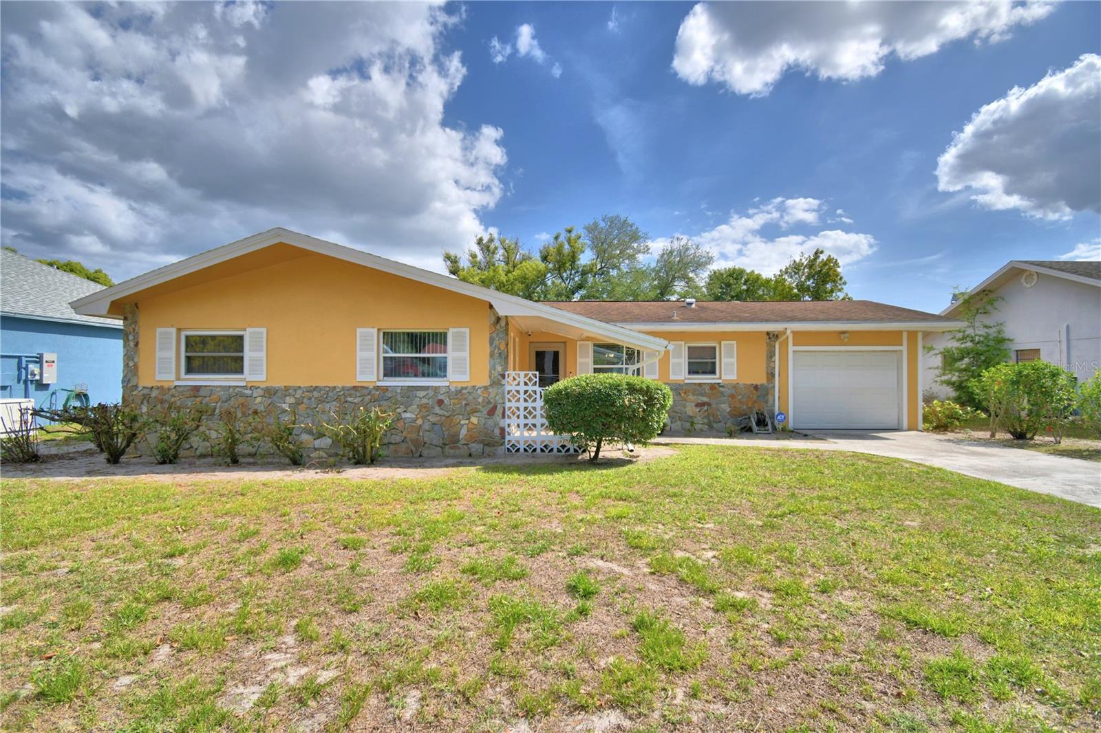 Image 49 of 62 For 2779 Robinwood Drive