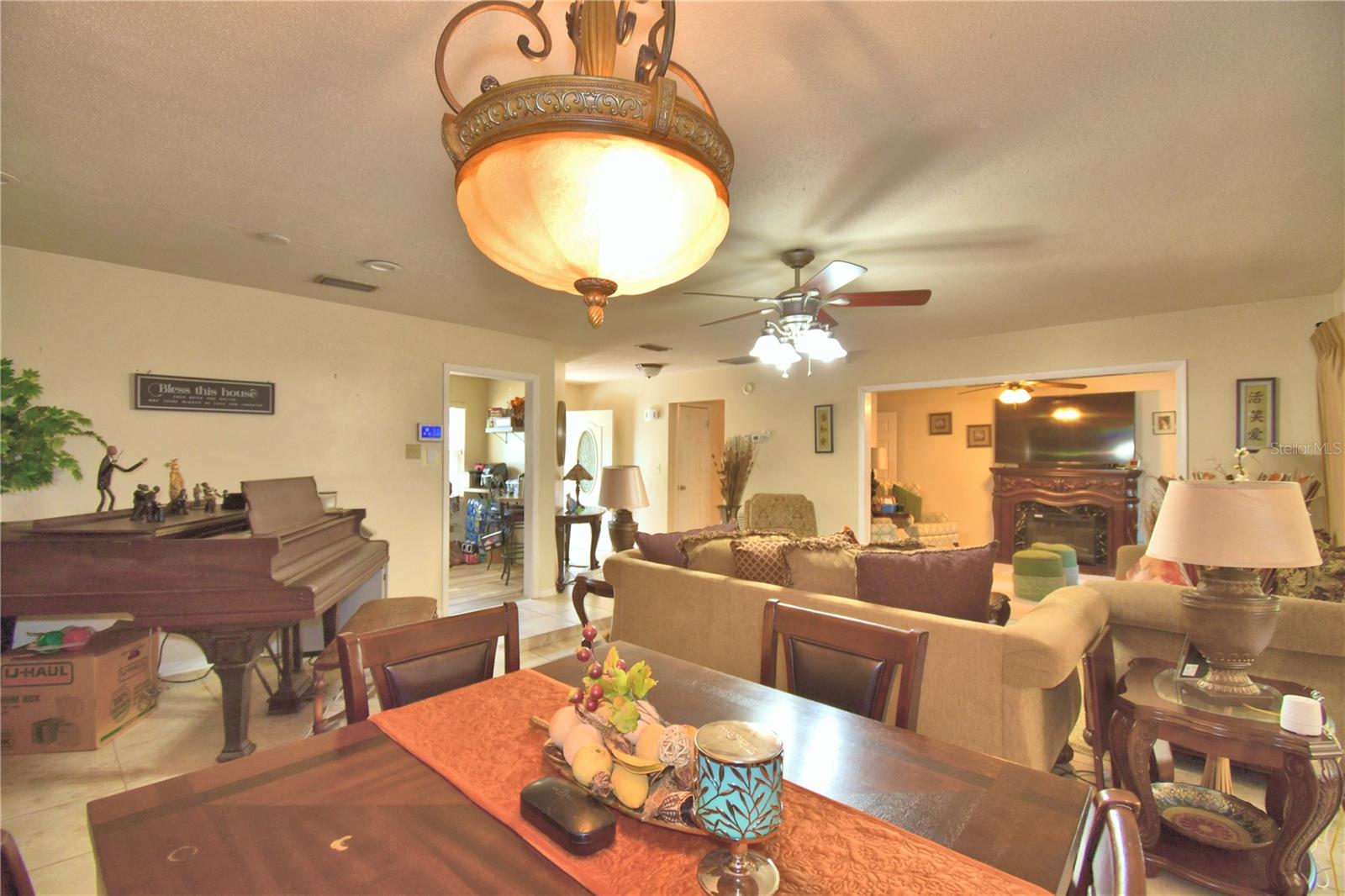 Image 7 of 62 For 2779 Robinwood Drive