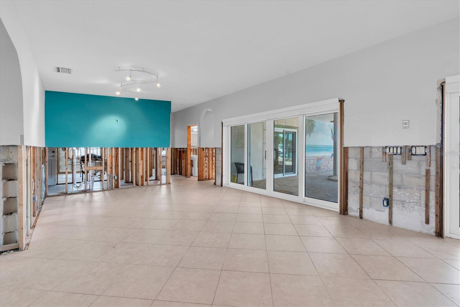 Image 22 of 54 For 11870 6th Street E