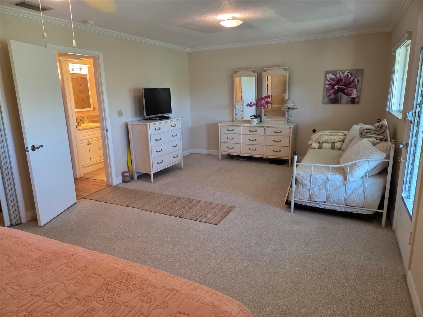 Image 11 of 24 For 11225 82nd Avenue 309