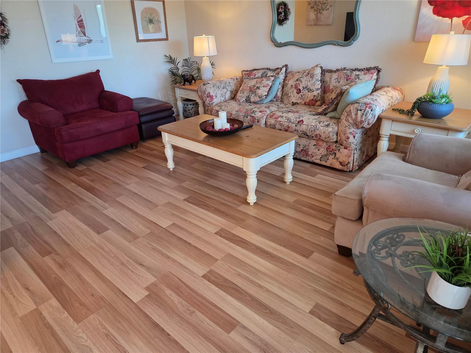 Image 3 of 24 For 11225 82nd Avenue 309