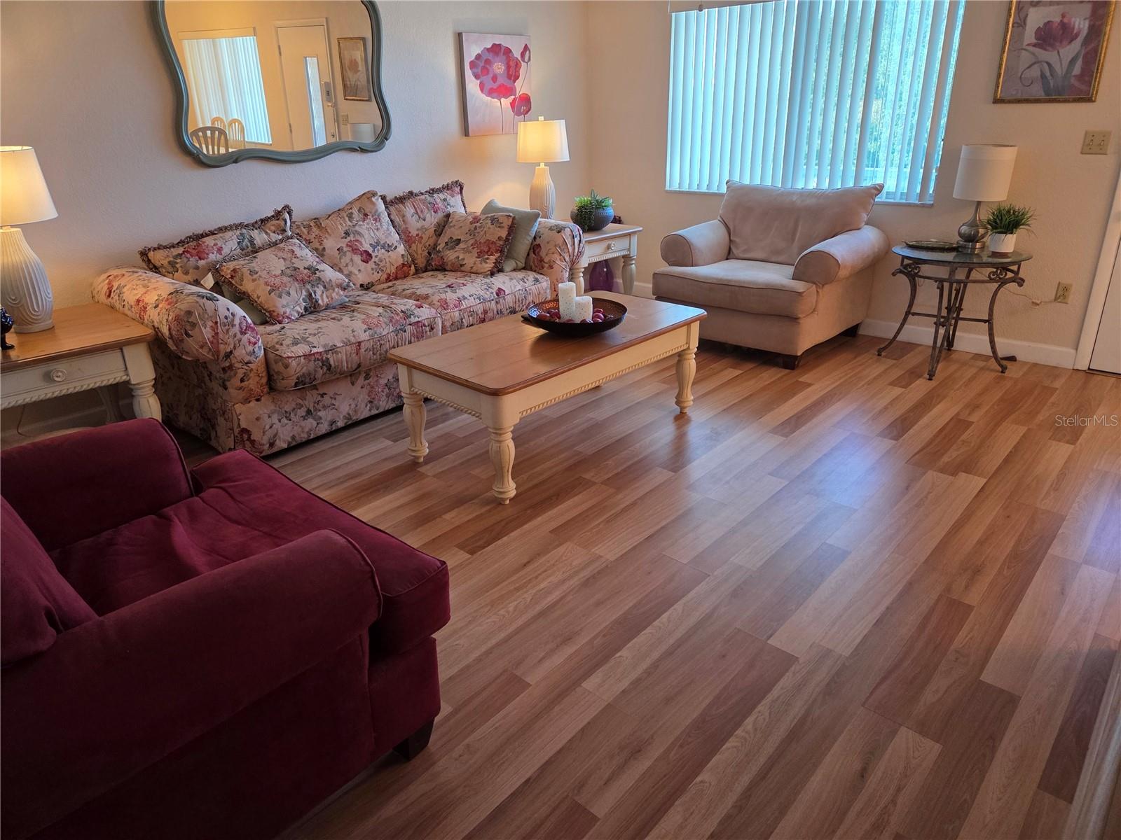 Image 5 of 24 For 11225 82nd Avenue 309