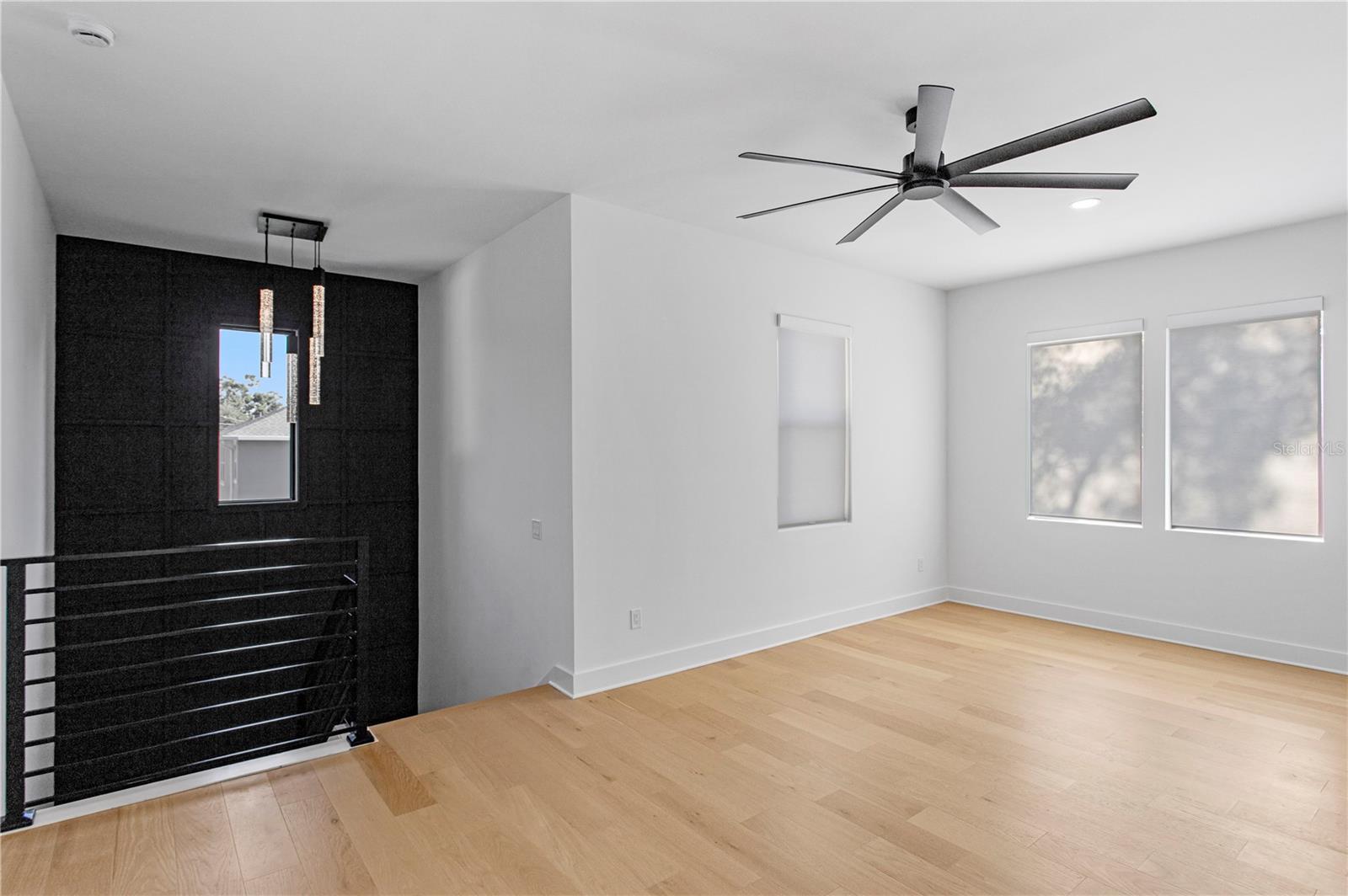 Image 42 of 85 For 3206 La Salle Street
