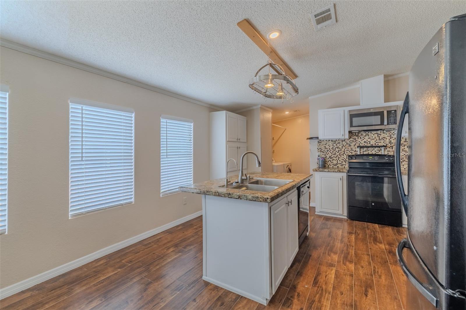 Image 18 of 47 For 8471 Fantasia Park Way