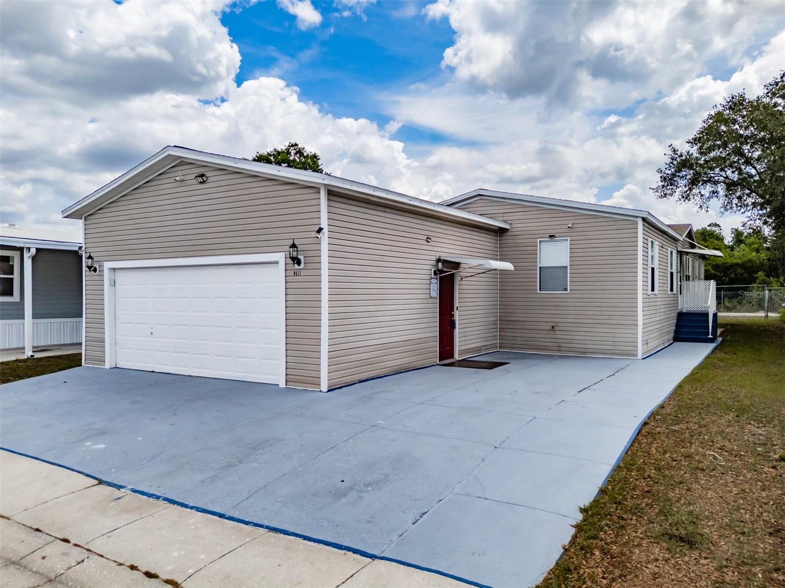 Image 4 of 47 For 8471 Fantasia Park Way