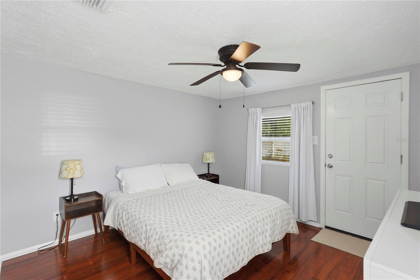 Image 9 of 21 For 2850 15th Avenue N