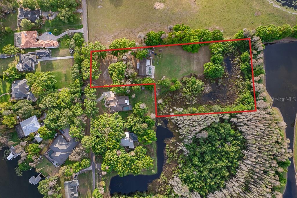 Listing photo id 8 for 13815 Plainview Road