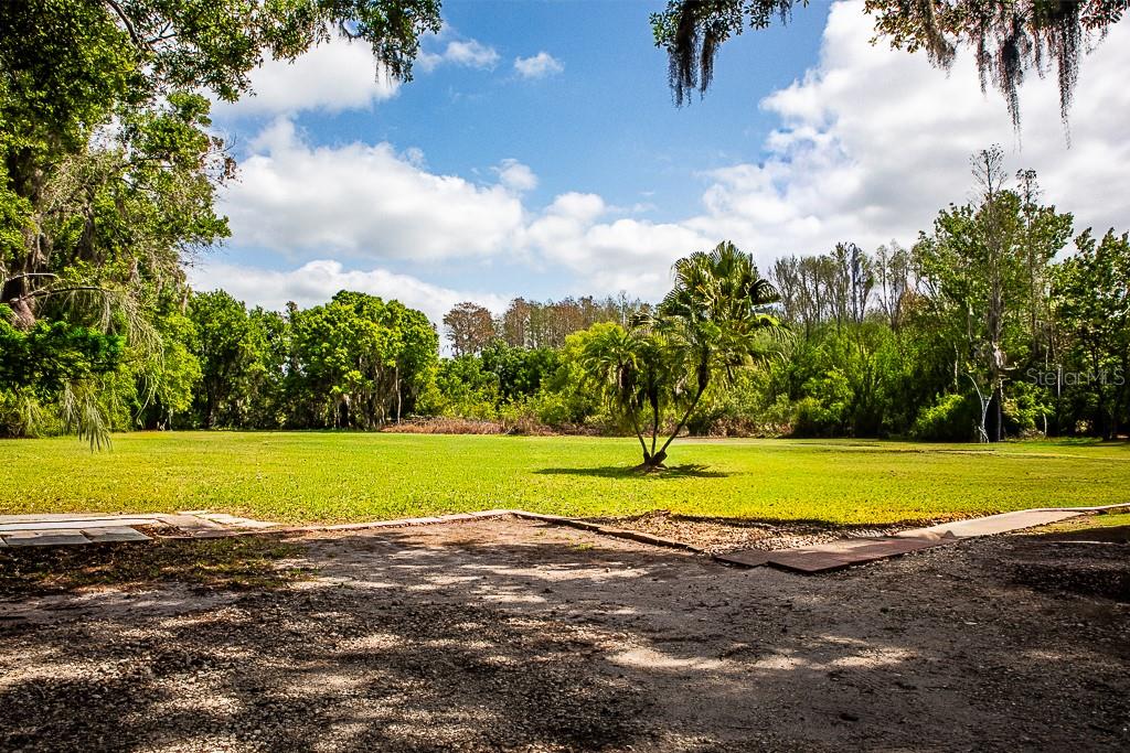 Listing photo id 29 for 13815 Plainview Road