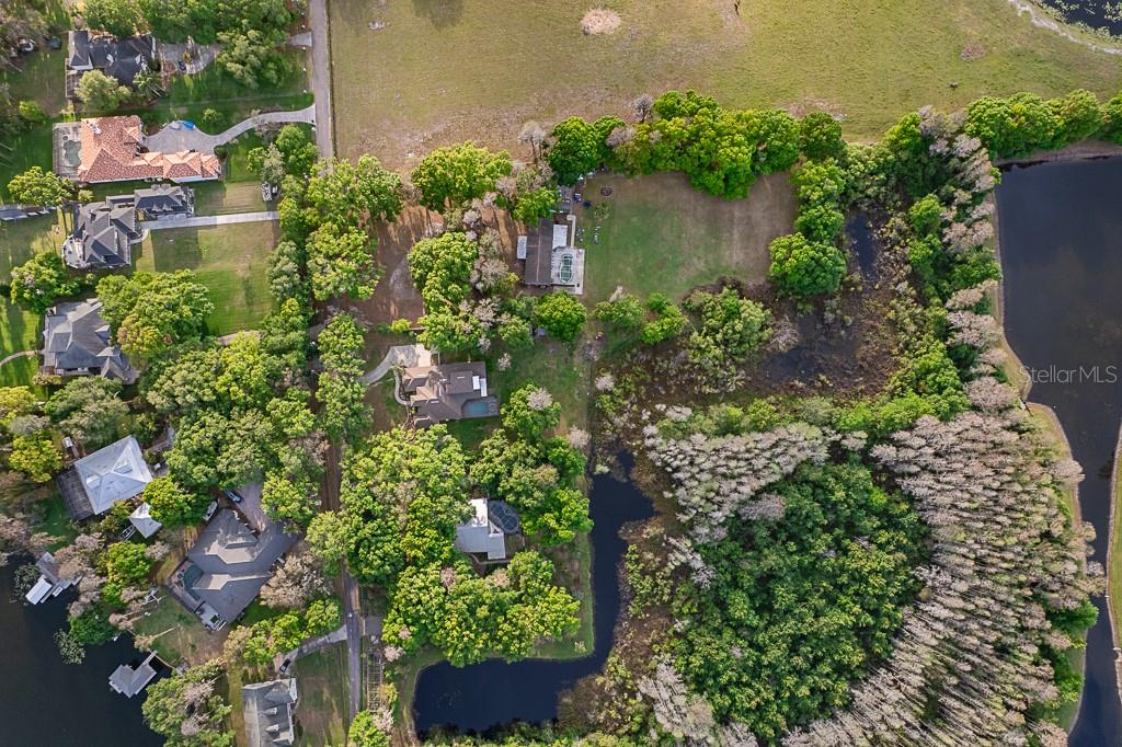 Listing photo id 6 for 13815 Plainview Road