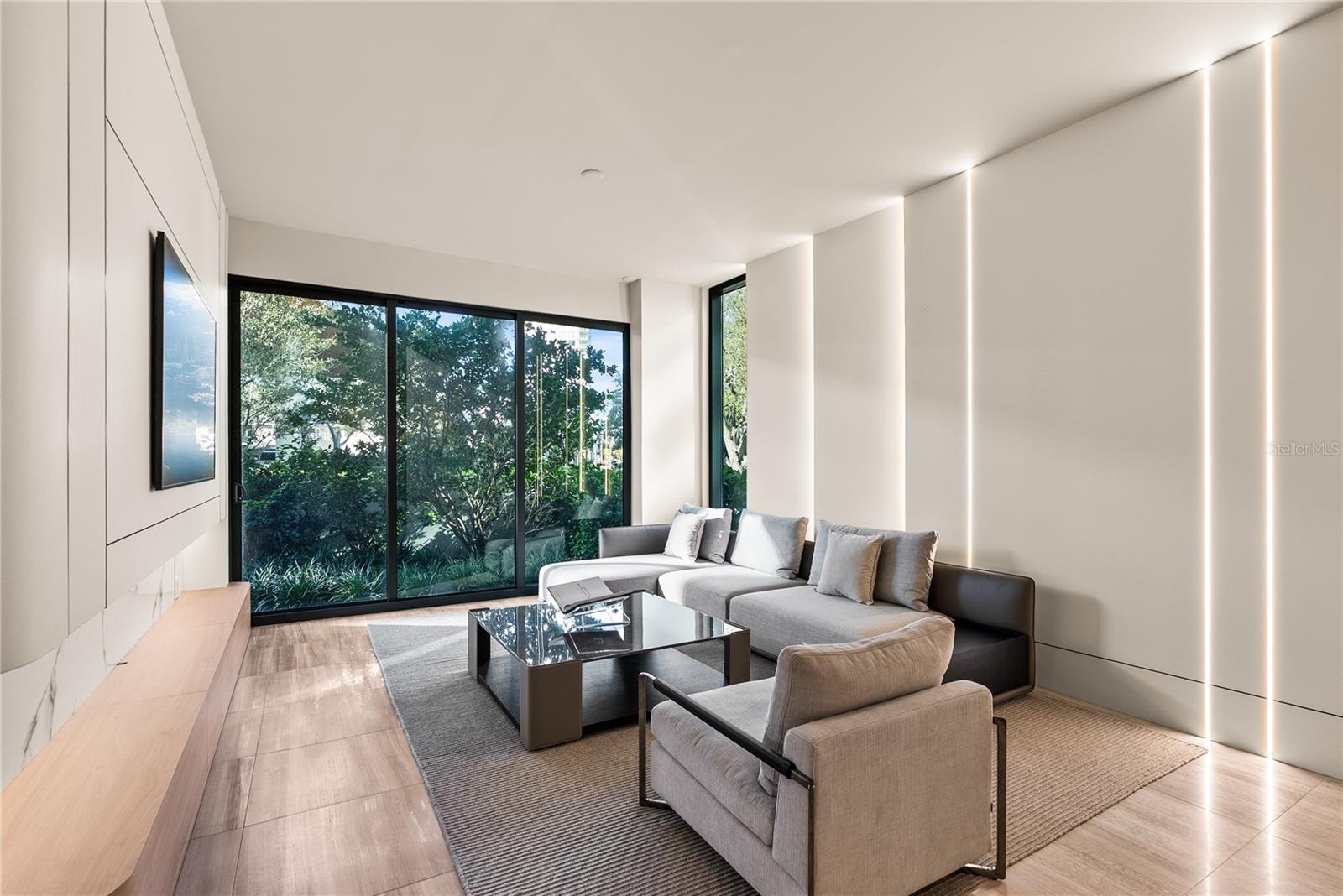 Image 15 of 78 For 3020 Santiago Street 1
