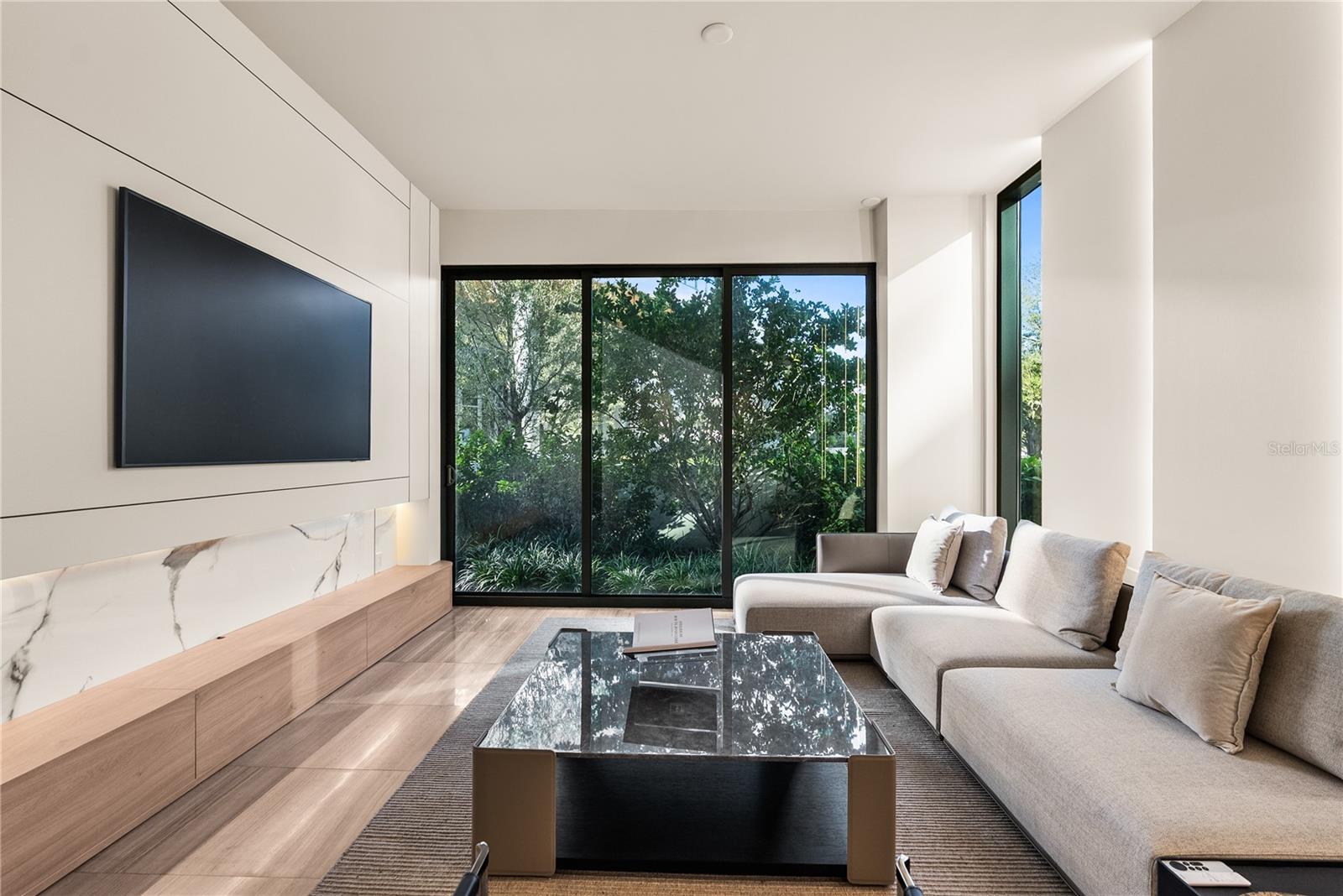 Image 16 of 78 For 3020 Santiago Street 1