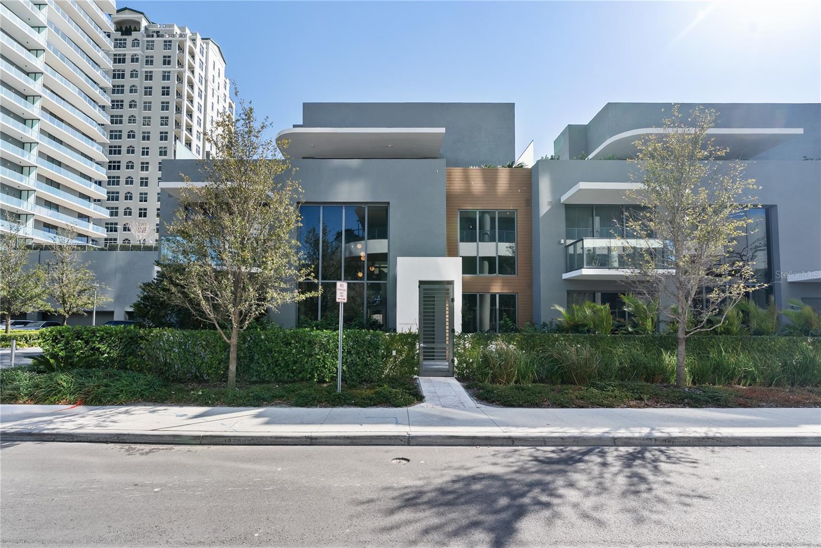 Image 2 of 78 For 3020 Santiago Street 1