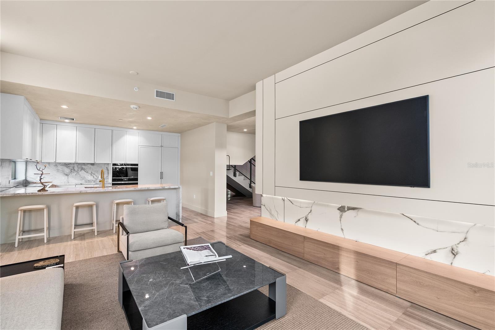 Image 20 of 78 For 3020 Santiago Street 1