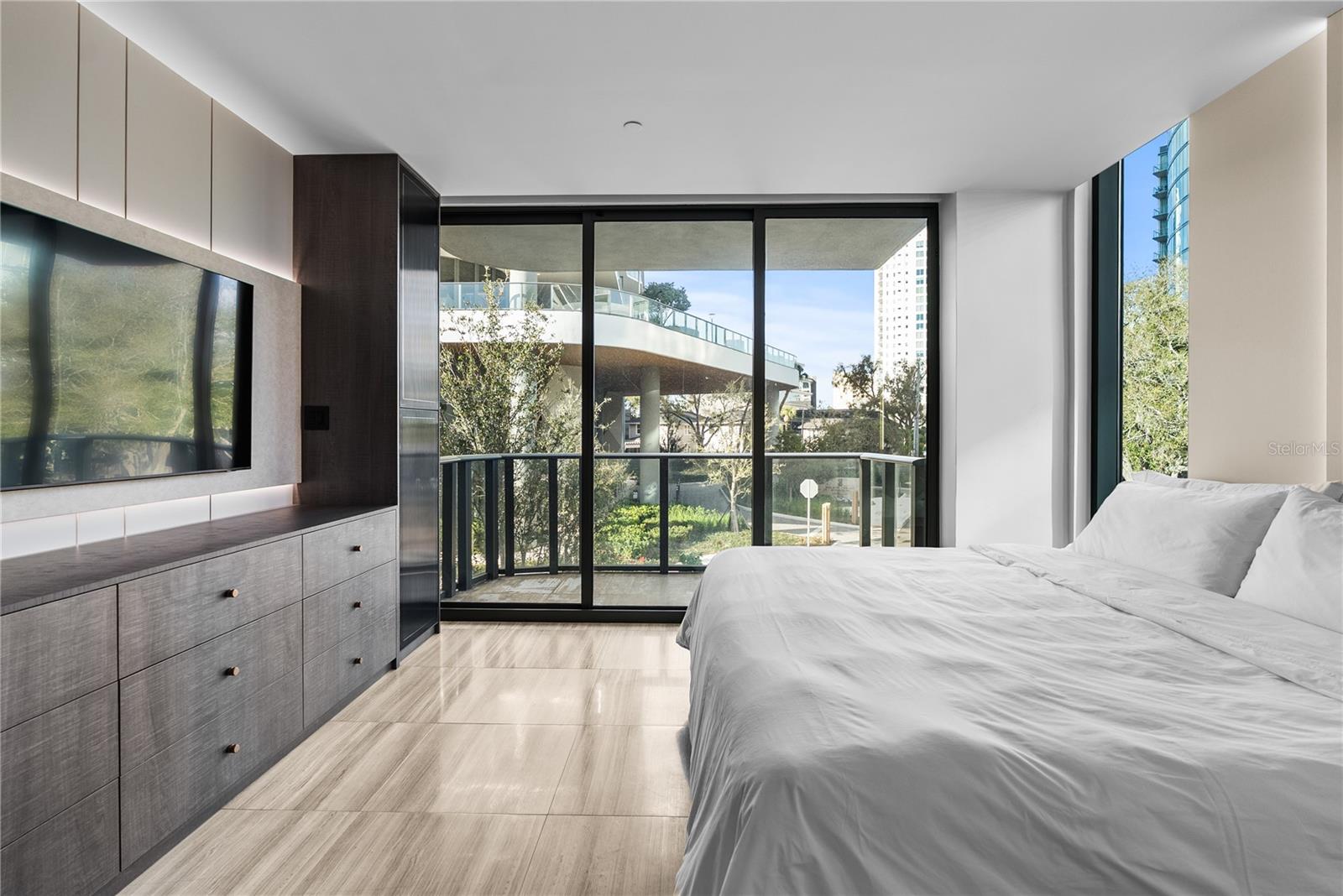 Image 30 of 78 For 3020 Santiago Street 1