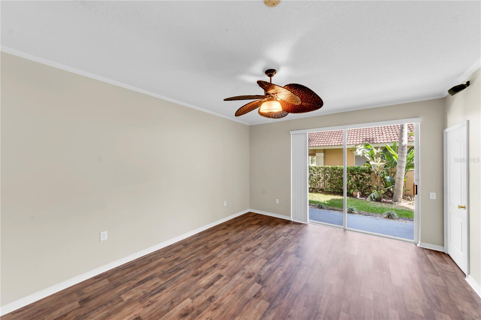 Image 4 of 36 For 3115 Bayshore Oaks Drive