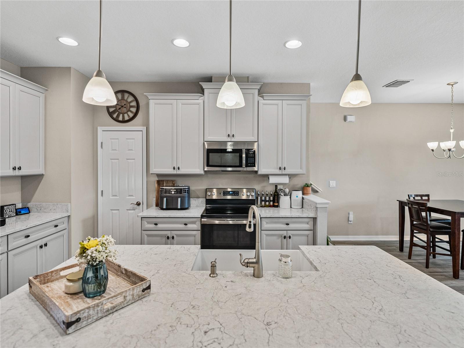 Image 10 of 69 For 29934 Southwell Lane