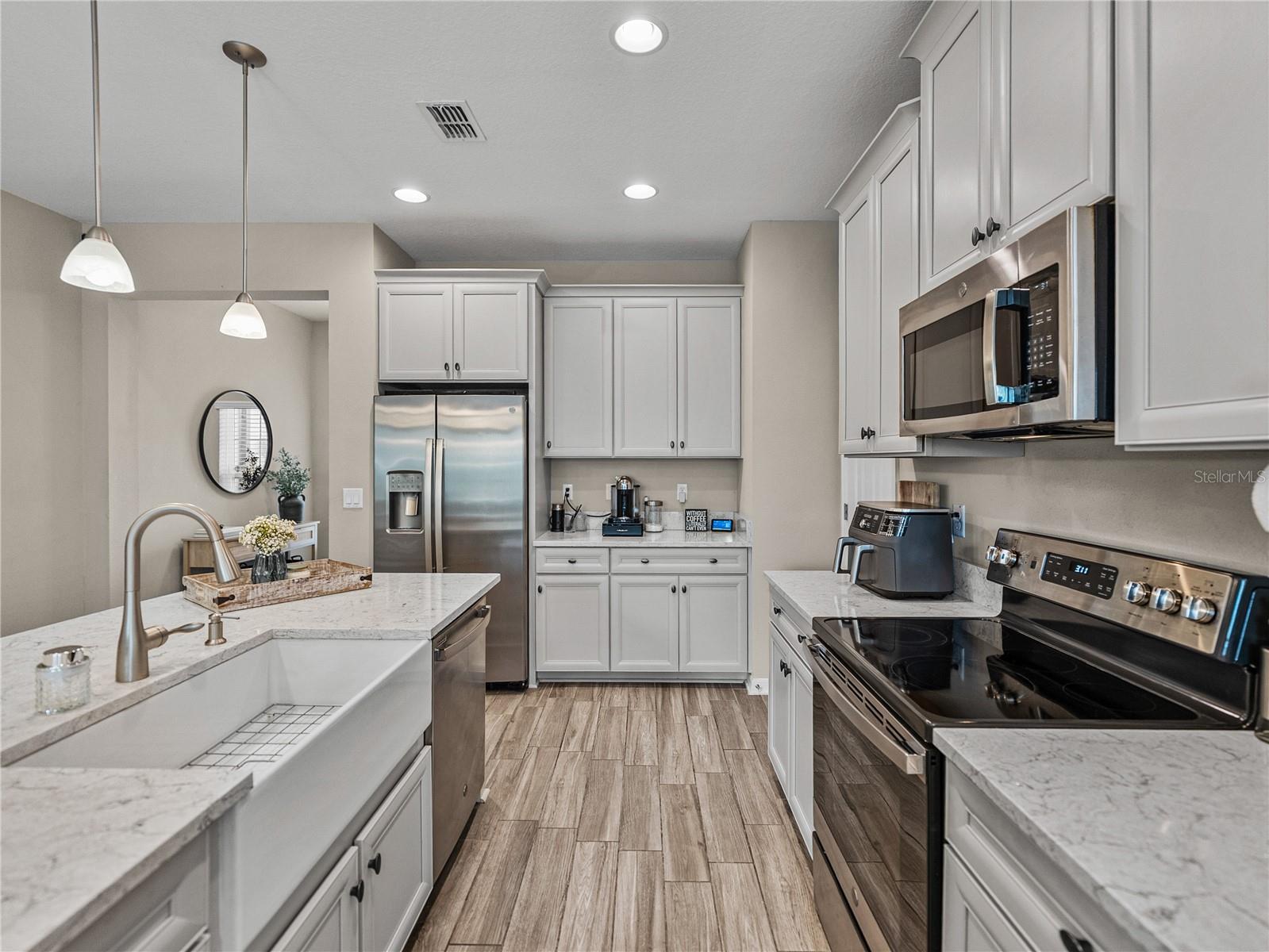 Image 13 of 69 For 29934 Southwell Lane