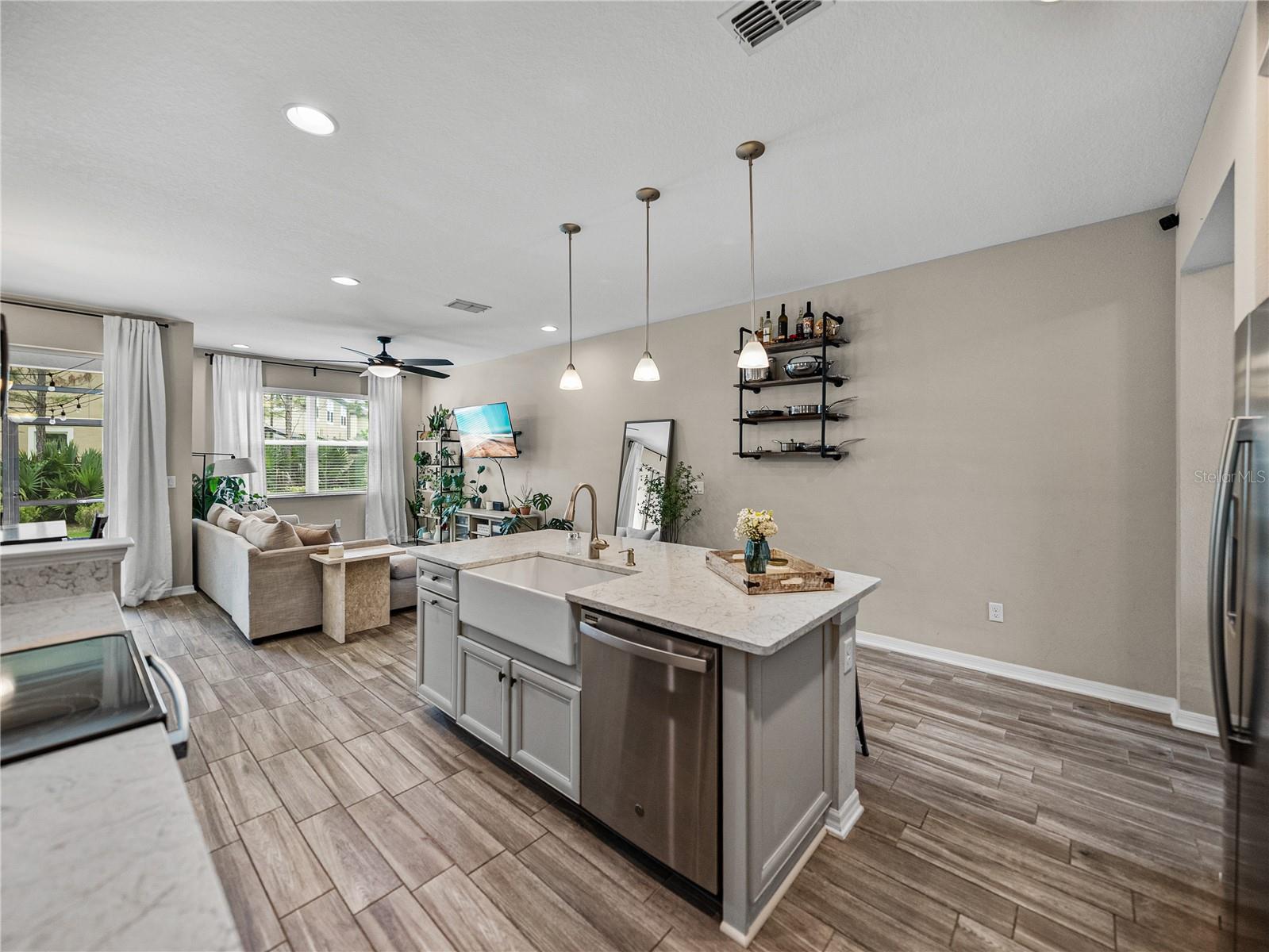 Image 16 of 69 For 29934 Southwell Lane