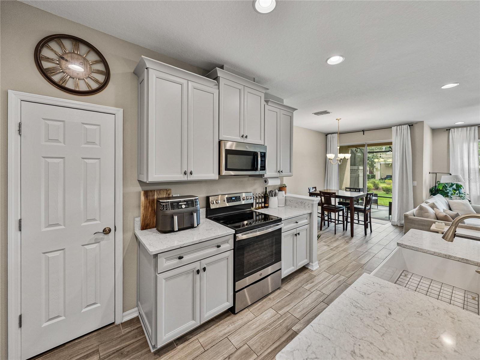 Image 17 of 69 For 29934 Southwell Lane