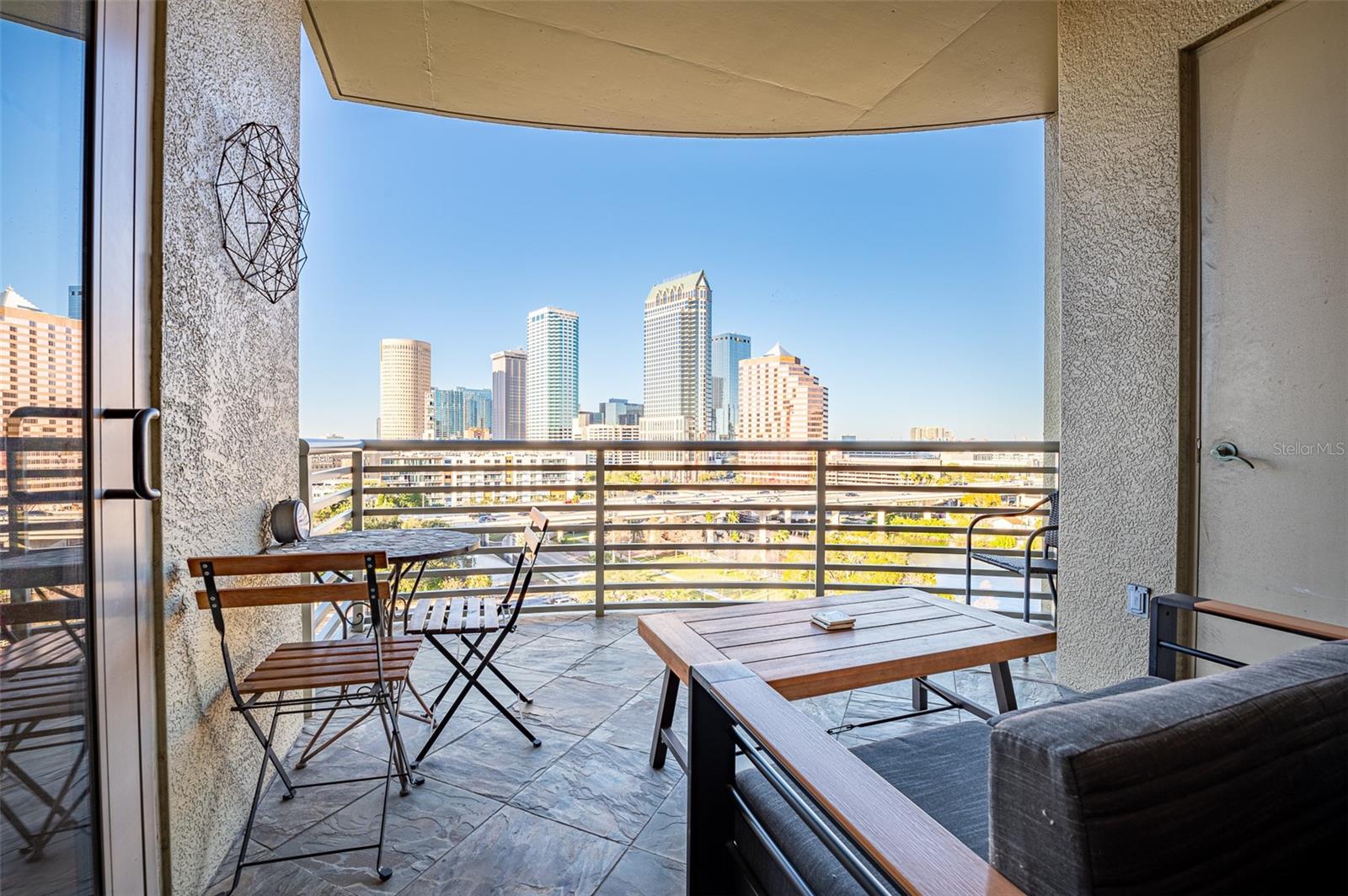 Image 11 of 20 For 275 Bayshore Boulevard 1003