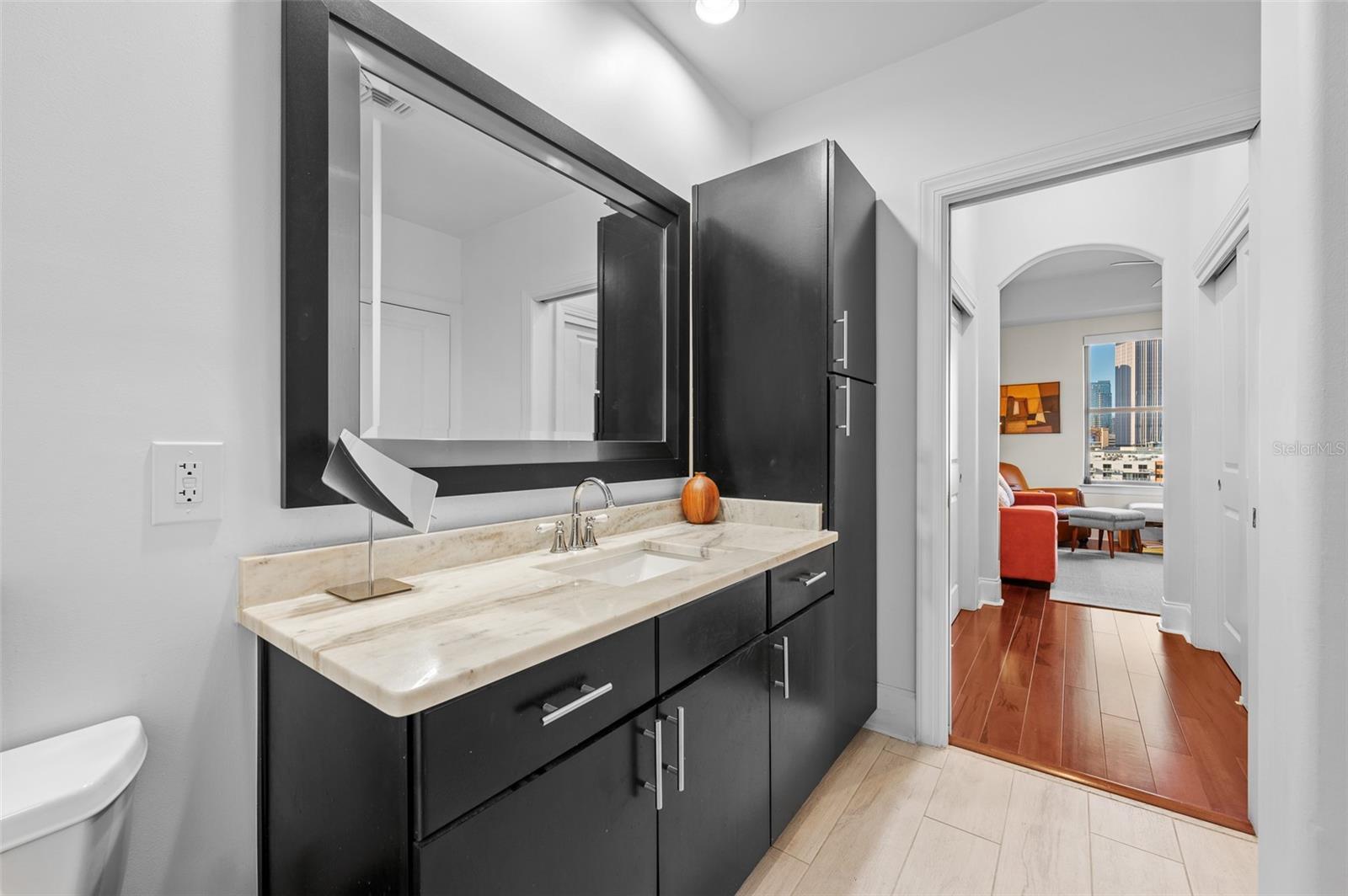 Image 15 of 20 For 275 Bayshore Boulevard 1003
