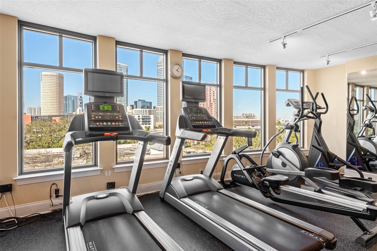 Image 18 of 20 For 275 Bayshore Boulevard 1003
