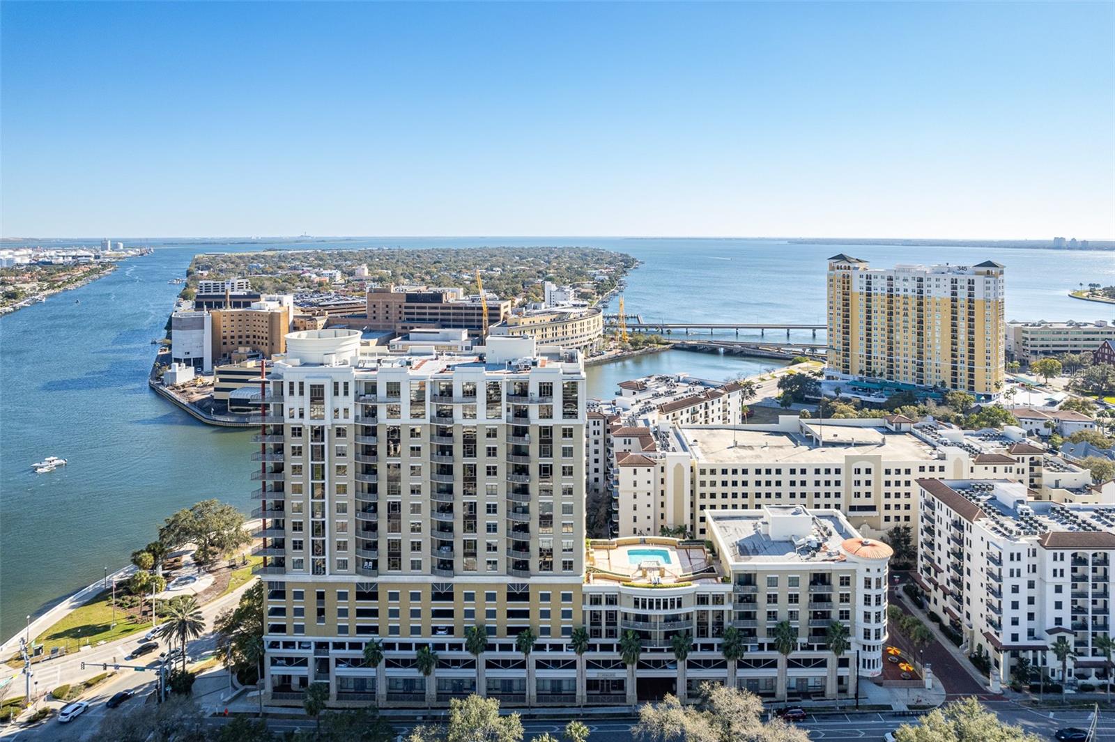 Image 19 of 20 For 275 Bayshore Boulevard 1003