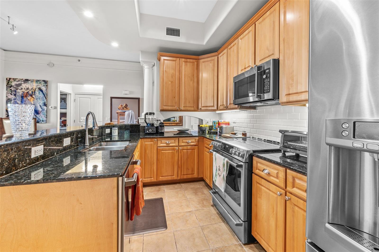Image 7 of 20 For 275 Bayshore Boulevard 1003