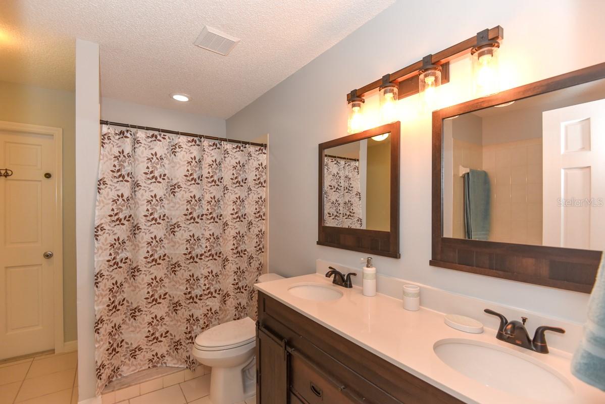 Image 19 of 47 For 24 Lake Vista Way