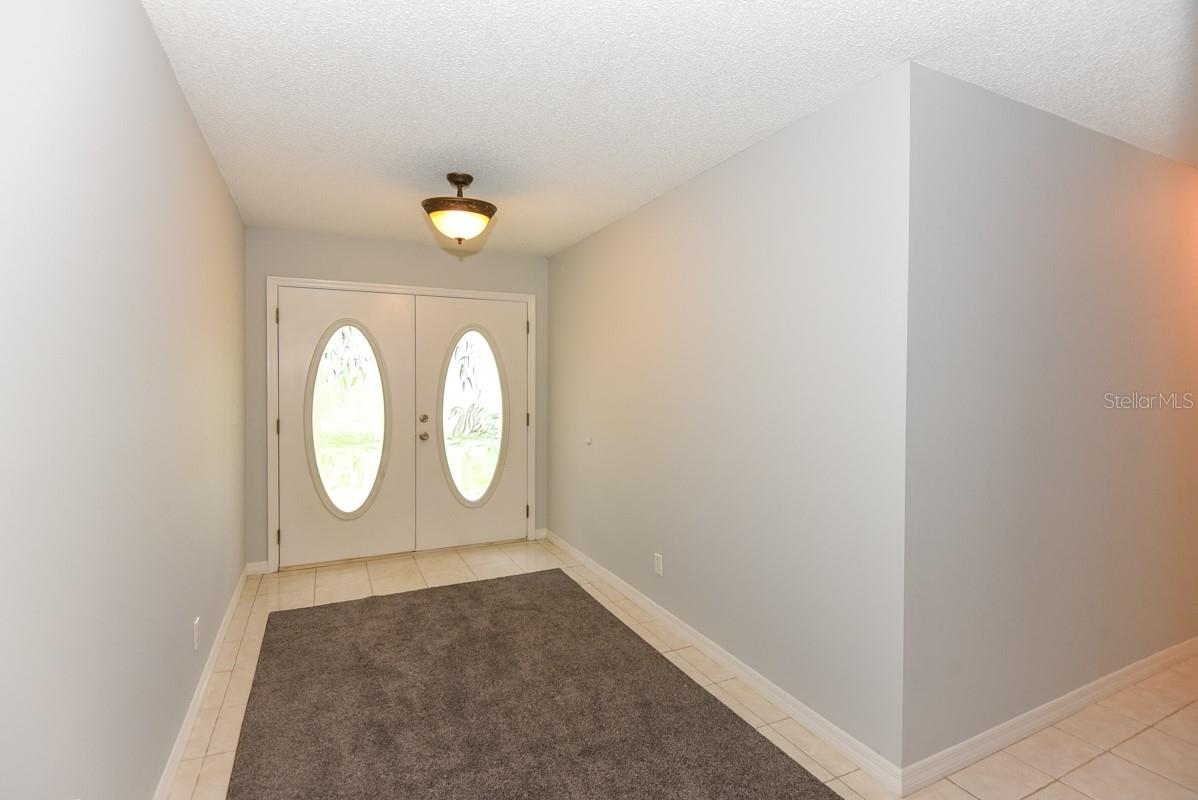Image 3 of 47 For 24 Lake Vista Way