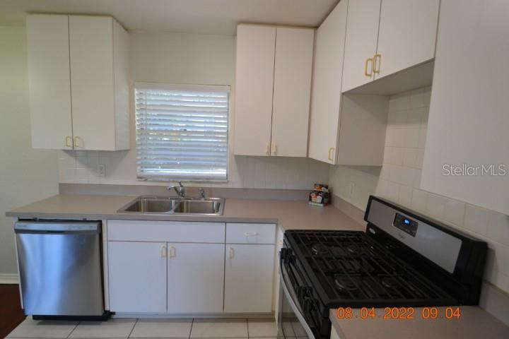 Image 11 of 40 For 2801 Sanders Drive