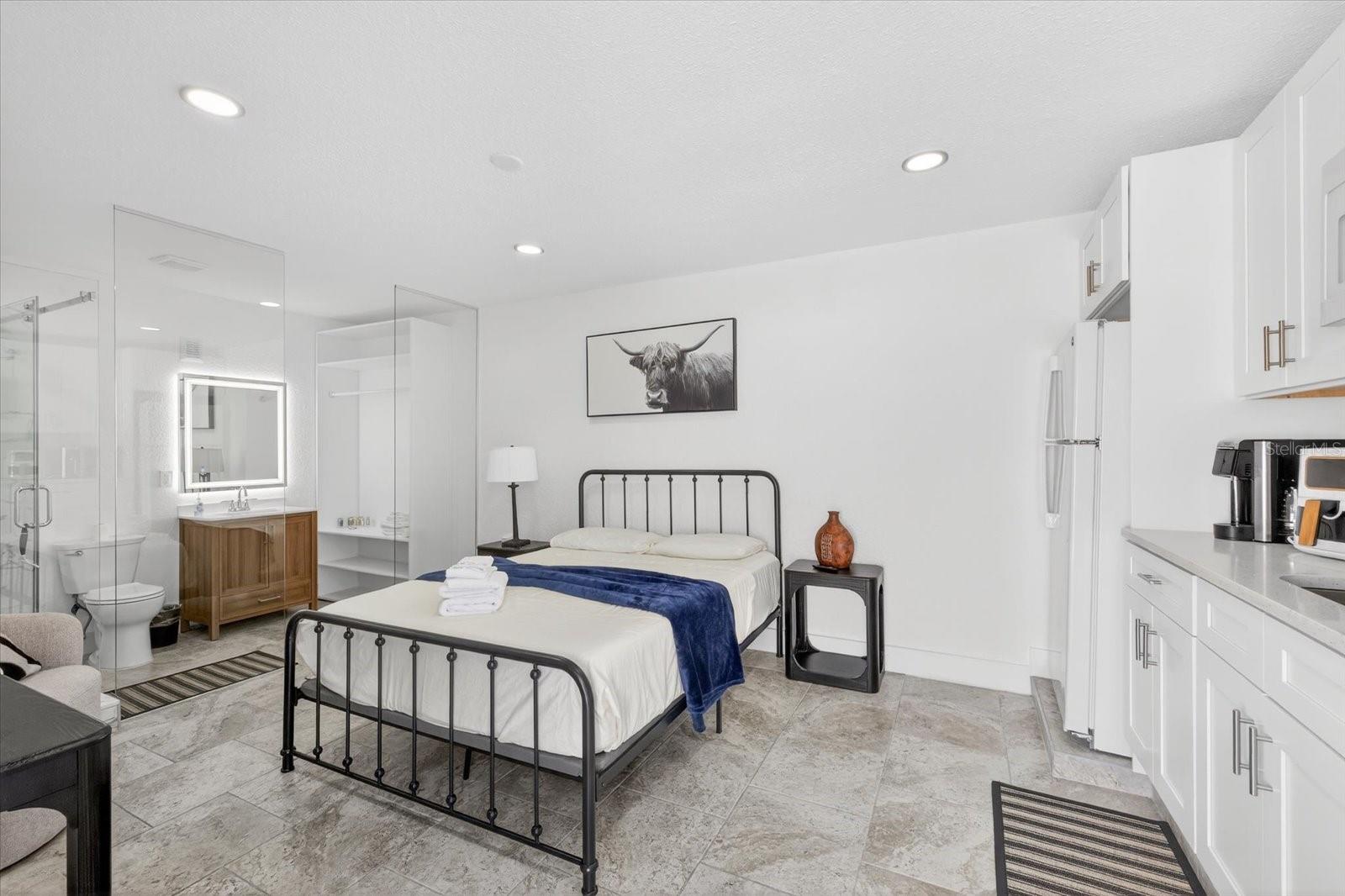 Image 21 of 46 For 8902 Hamner Avenue